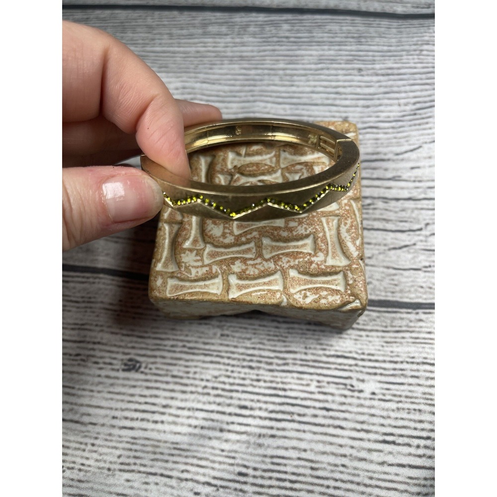 Lia Sophia Bolt‎ Olivine Brushed Goldtone Stretch Bracelet Size M